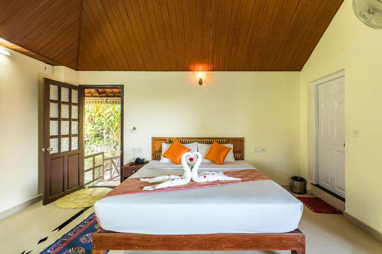 Violet Woods Hotel Munnar Buitenkant foto
